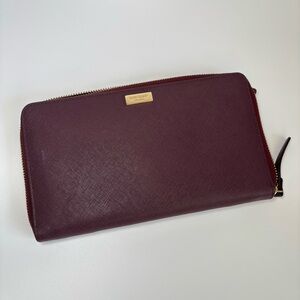 Kate Spade Laurel Way Wallet bi-fold with zip closure and inside slip pockets